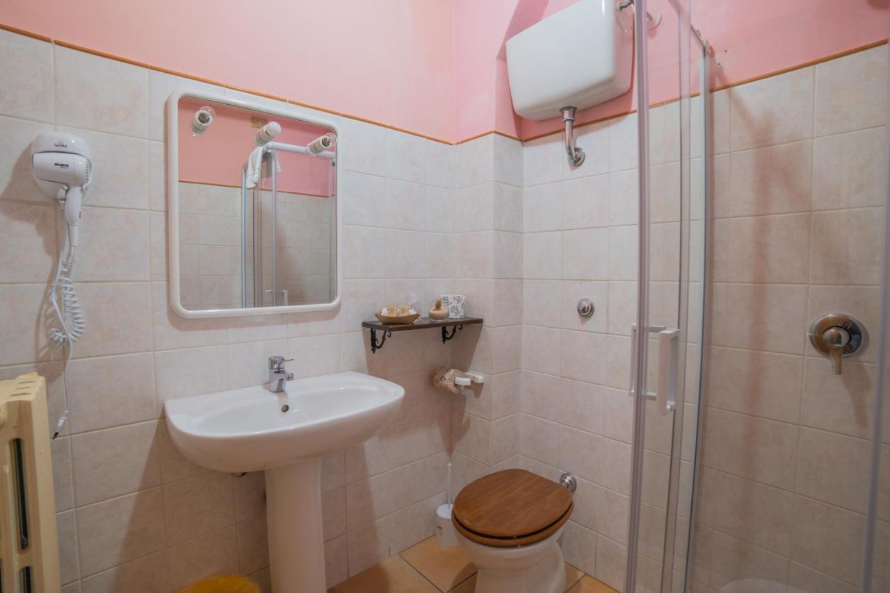 Dimora Fresilia Casa Vacanze Opi Exterior foto