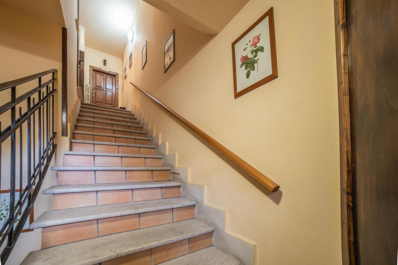 Dimora Fresilia Casa Vacanze Opi Exterior foto